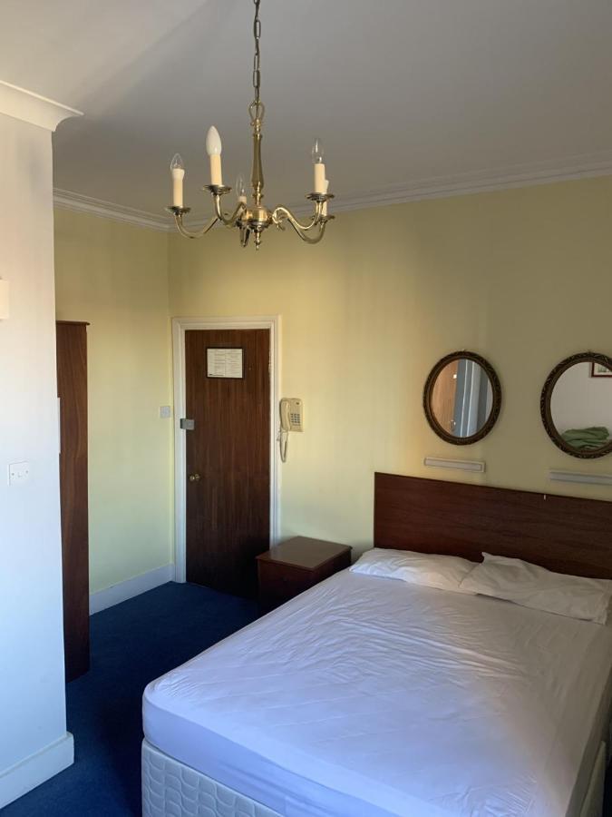 Merlyn Court Hotel London Exterior photo